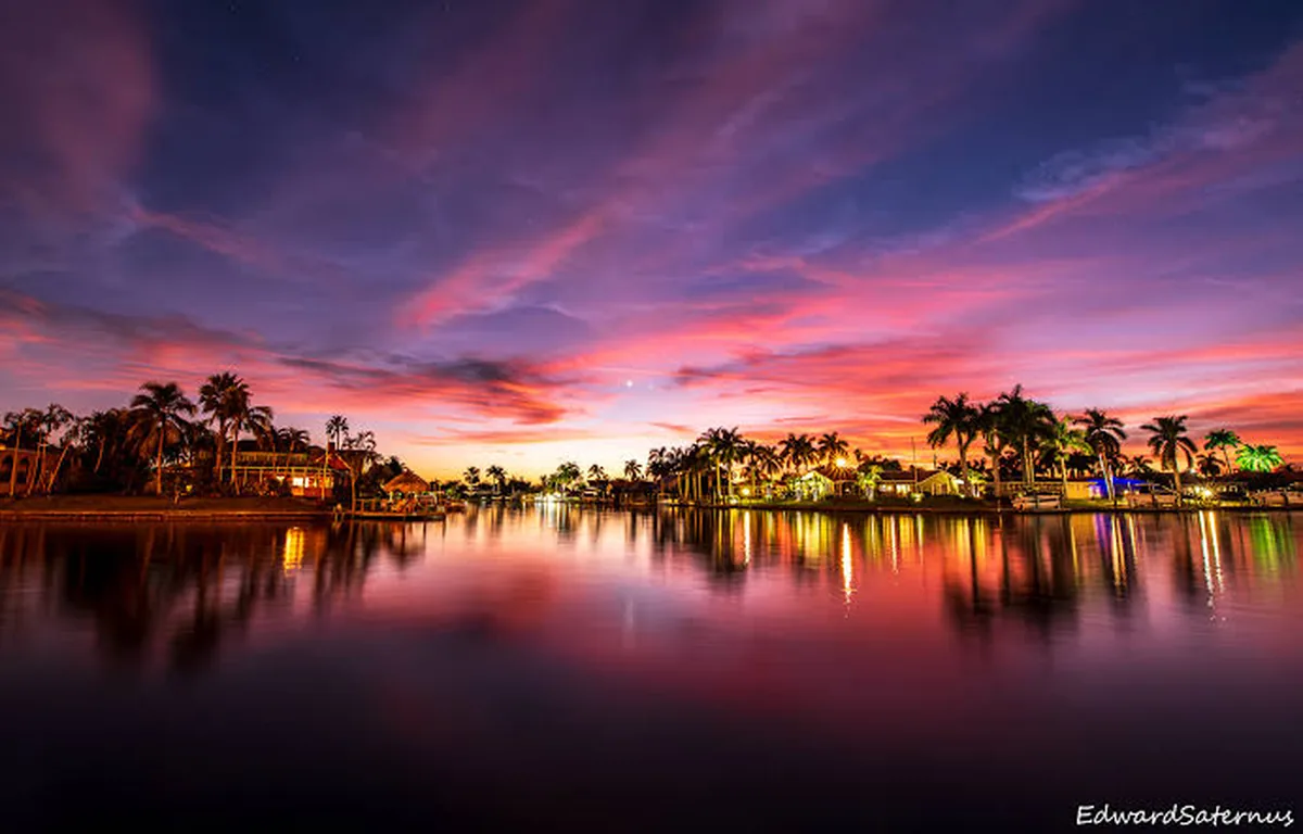 Waterfront at sunset in Boca Raton, Florida
